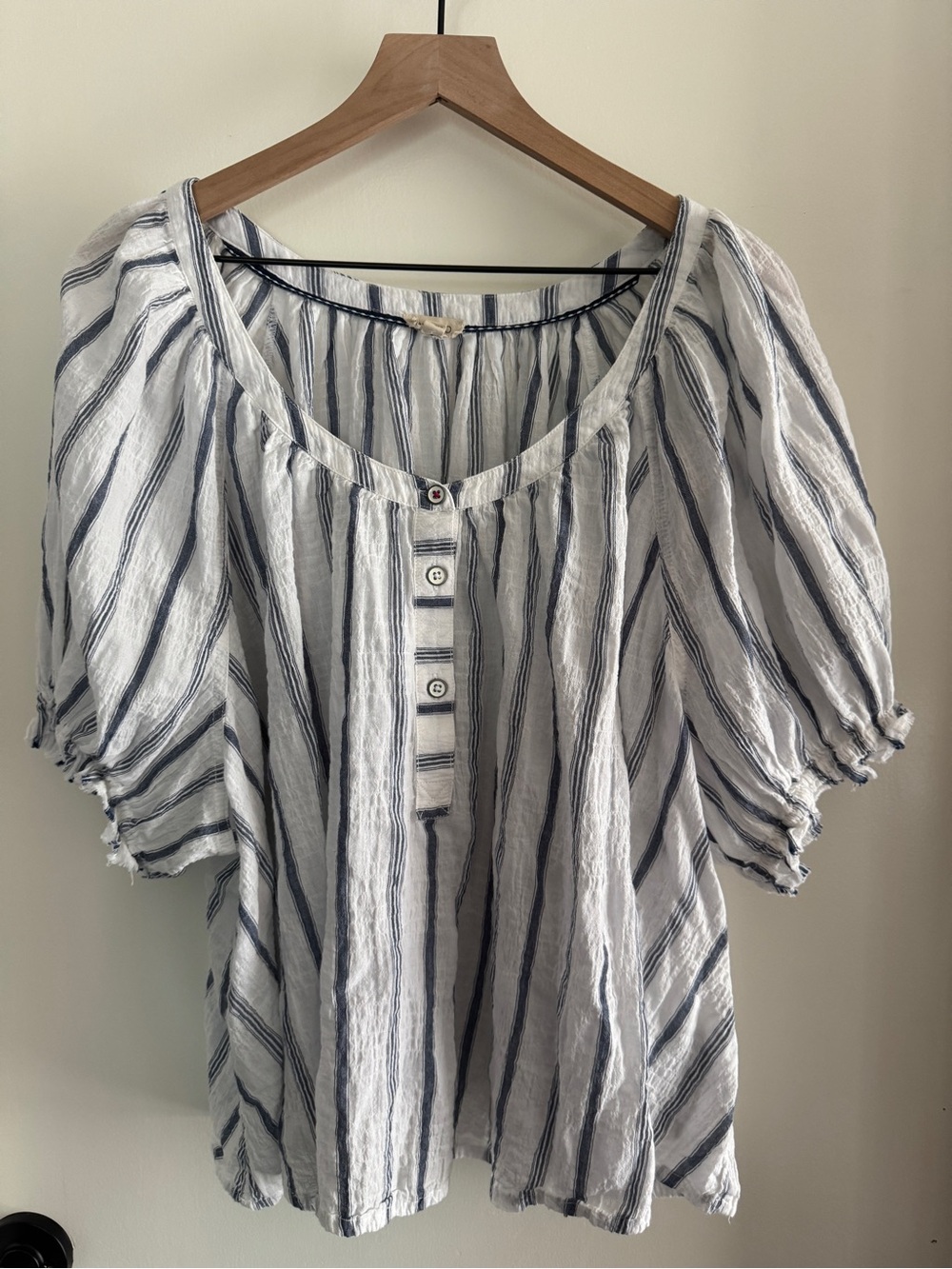 PILCRO ANTHROPOLOGIE gauzy cotton puff sleeved striped top - size 3x